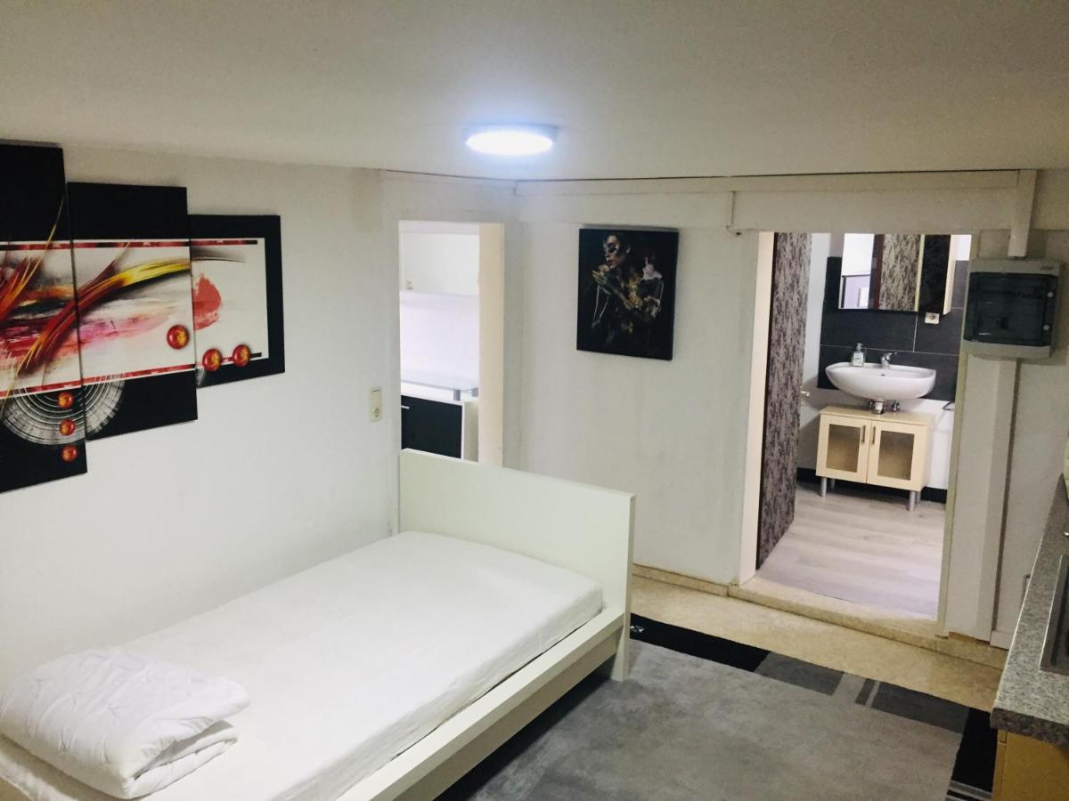 Monteurwohnung, 2 Zimmer, Kueche,Bad Staufenberg  Buitenkant foto