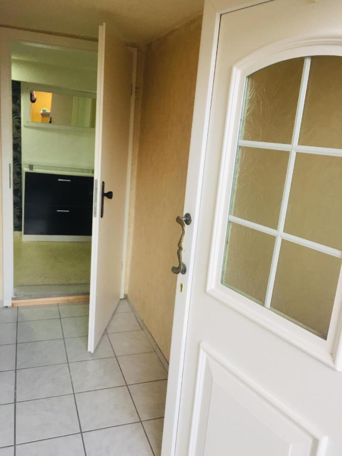 Monteurwohnung, 2 Zimmer, Kueche,Bad Staufenberg  Buitenkant foto
