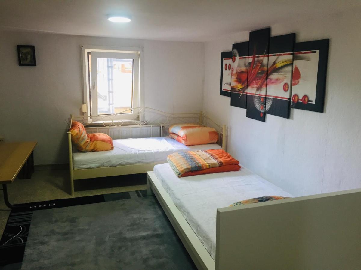 Monteurwohnung, 2 Zimmer, Kueche,Bad Staufenberg  Buitenkant foto